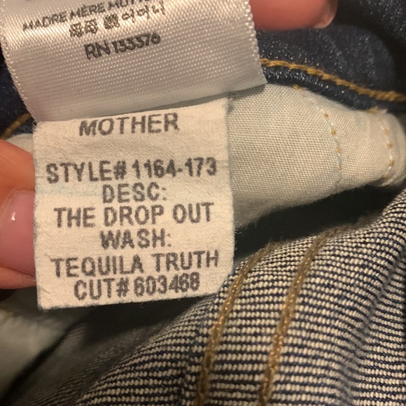 Size 24 as labeled but fit like a 26 - Picture 11 of 15